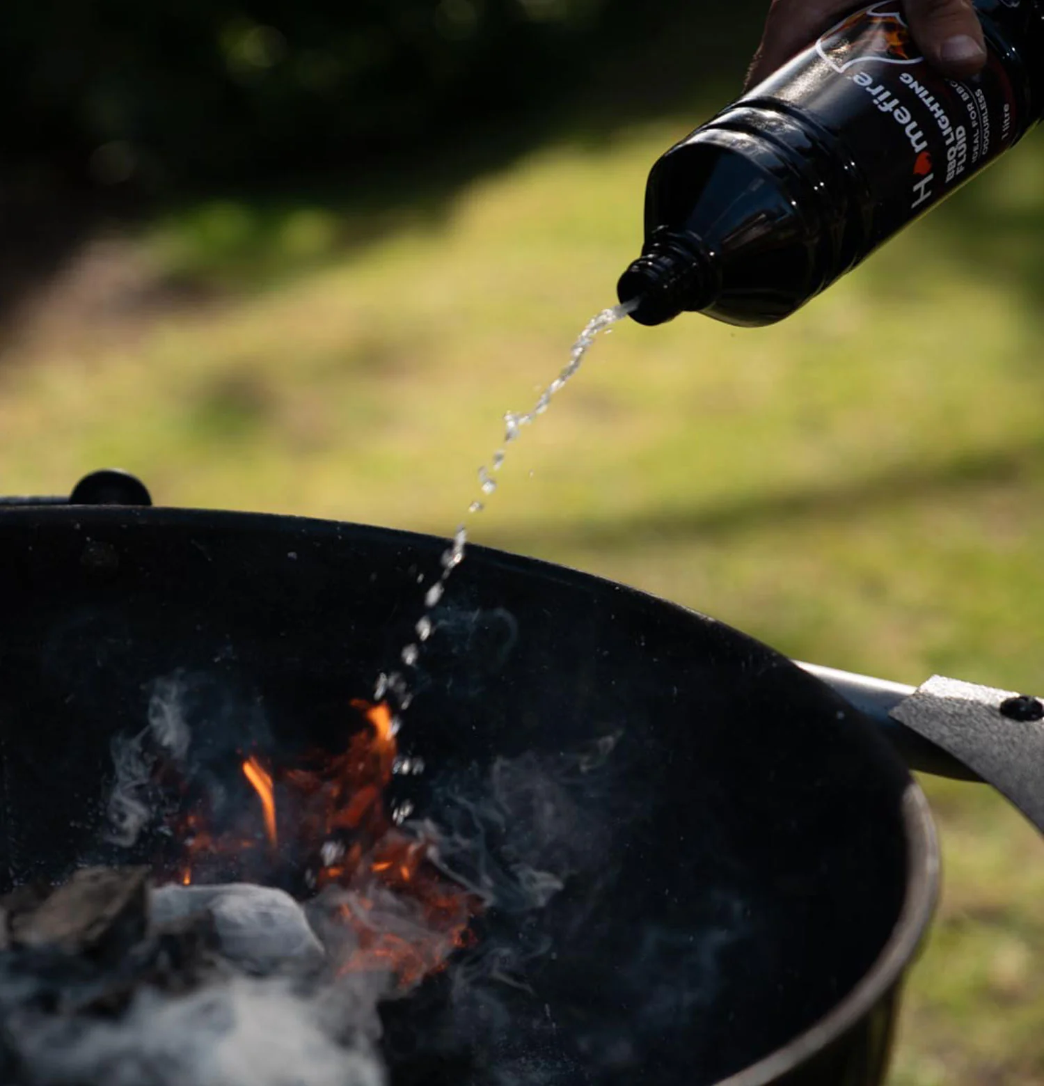Homefire Charcoal Lighting Fluid - 1ltr - Image 3