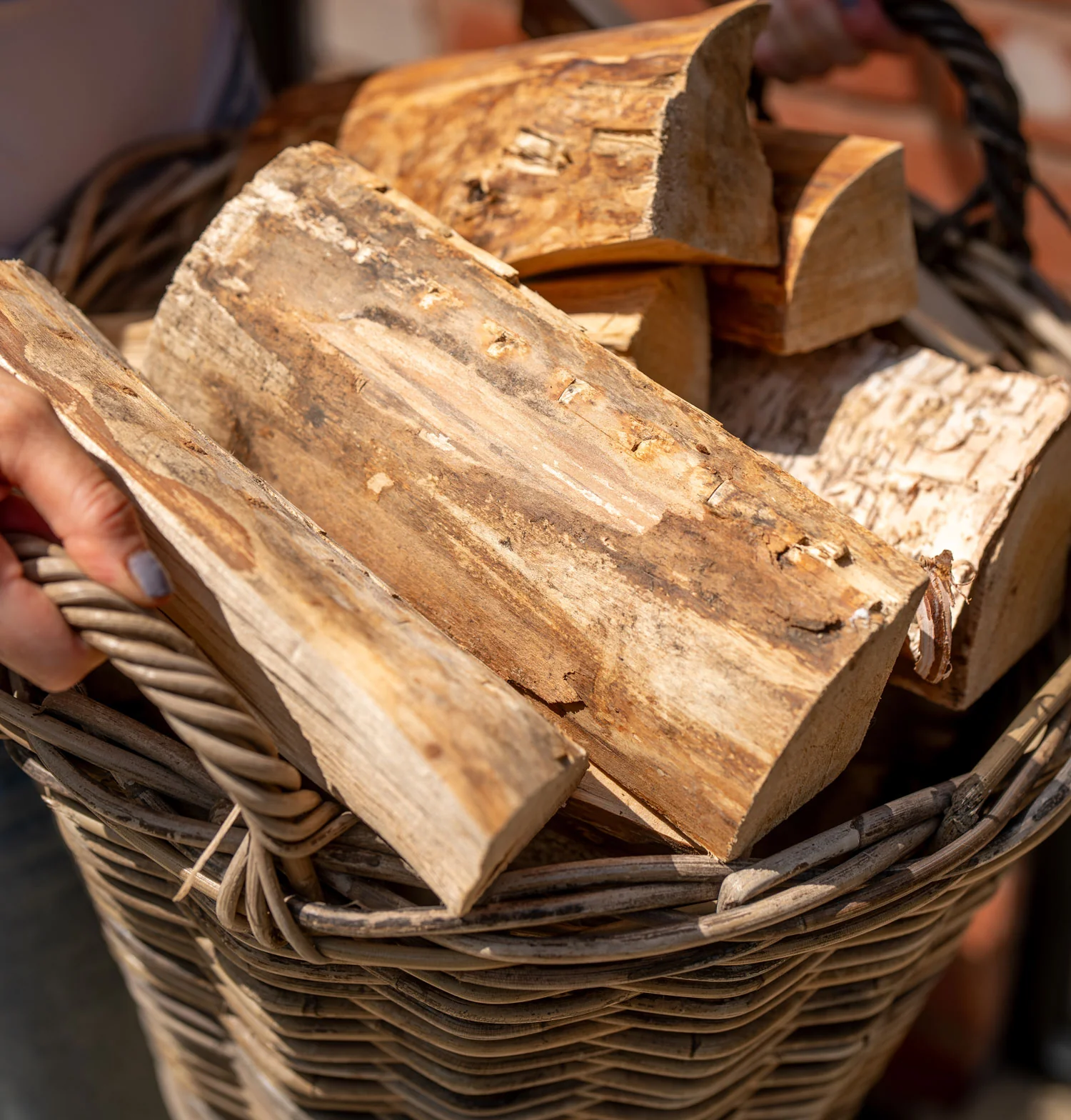 Kiln Dried Logs - 16 Handy Bags Large Crate - Image 8