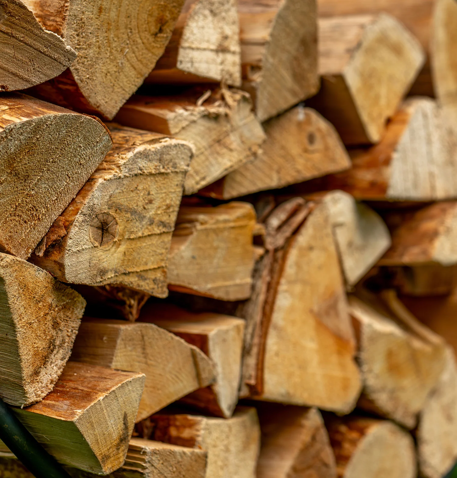 Kiln Dried Logs - 16 Handy Bags Large Crate - Image 7